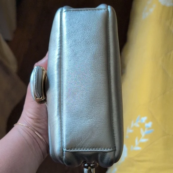 Coach Pillow Tabby (Silver) - Picture 4 of 10